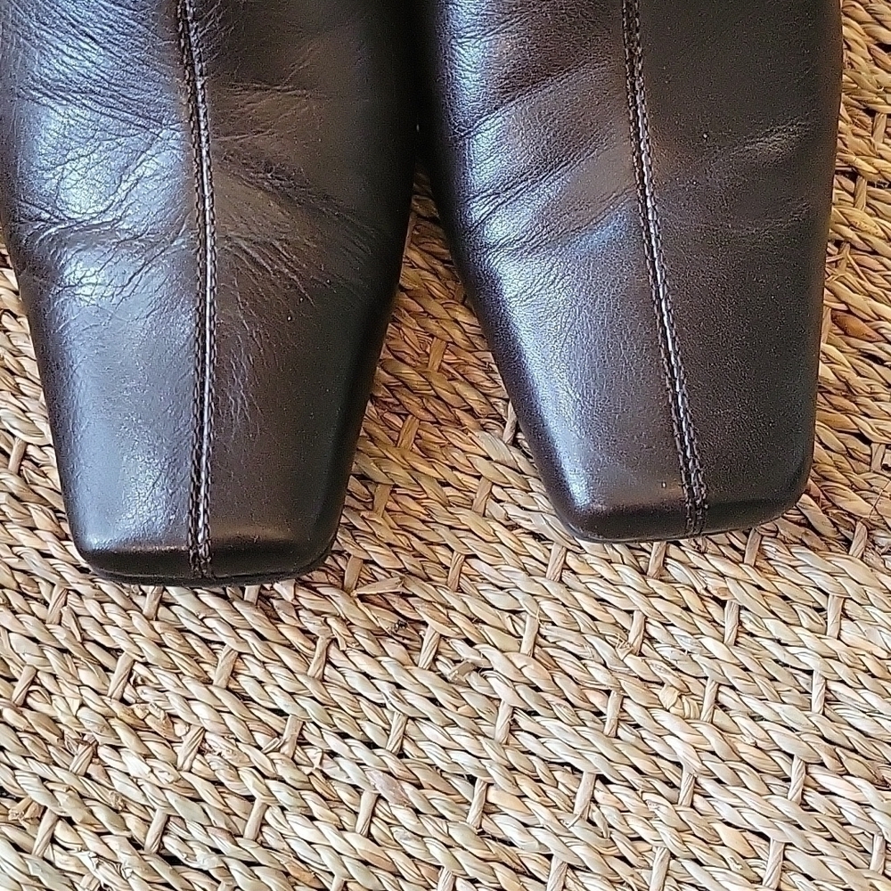 LIZ CLAIBORNE FLEX Dark Brown Slip On Leather Upper Heels. Size Is 6.5 M - Picture 4 of 8